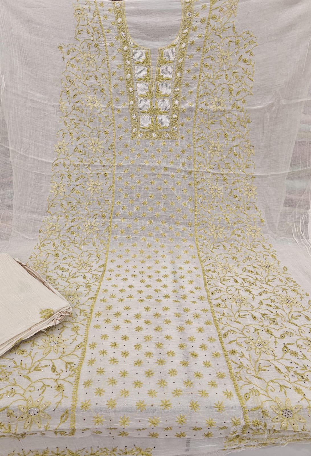 Pure Mul Chanderi Pearl Cutdhana Work Unstitched Suit Sets